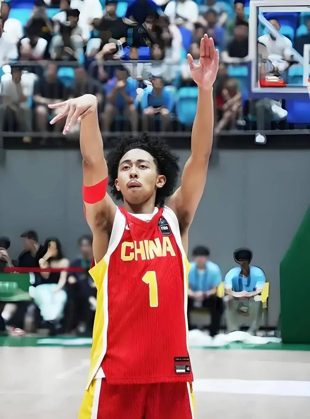 球星爆发!亚洲杯赛场再现神级操作 球星爆发!亚洲杯赛场再现神级操作