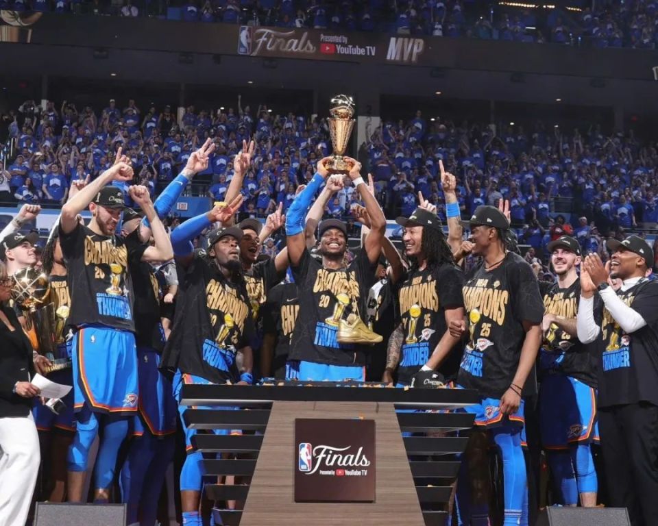 雷霆翻盘步行者，浓眉哥扛起全队