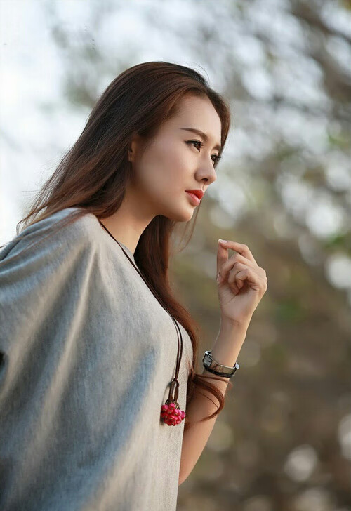 爱游戏官网-维尼修斯关键一击定乾坤，喀麦隆硬仗取胜拉齐奥的背后故事