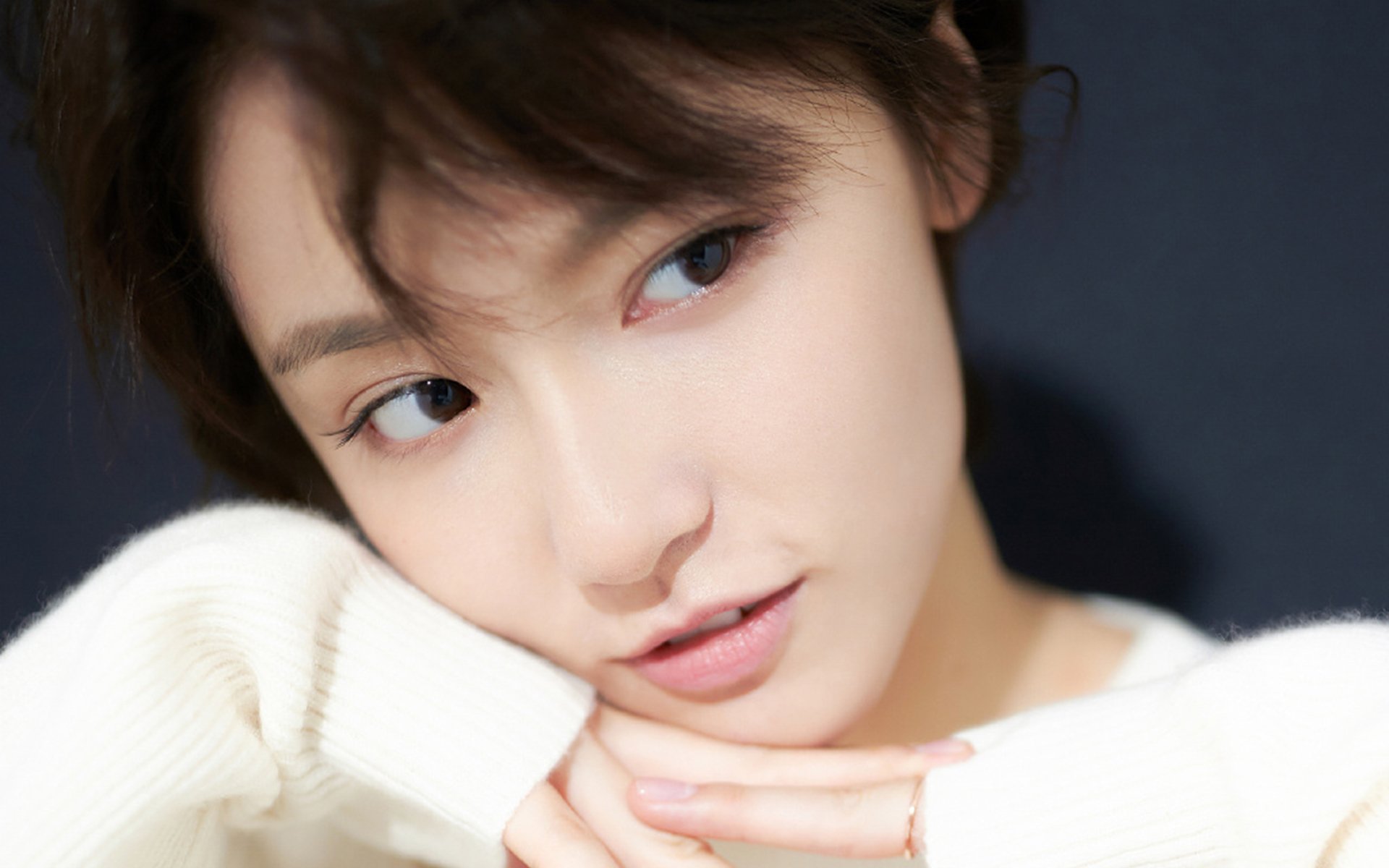 吞噬C罗光芒的暗影巨兽，当卢卡库统治了瑞士与葡萄牙的每个角落