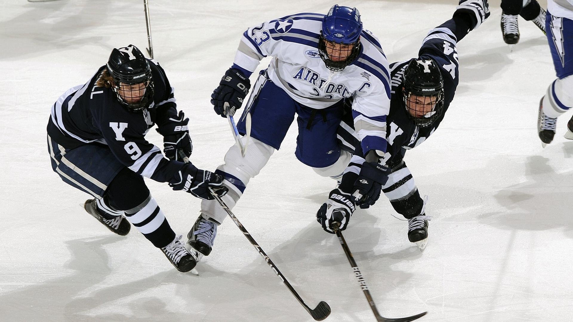 爱游戏-世界排名争夺战焦点战，开拓者连续得分压制火箭，强势崛起